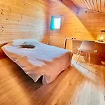 Maison En Bois En 2Eme Ligne