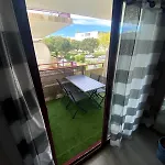 T2 Avec Parking Sous Sol Et Piscine Dans Residence