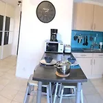 Rce Les Coraux, Cosy T1, Situe A 7' A Pied De La Plage Et Du Centre, Clim, Wifi, Parking Prive, Piscines
