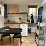 La Tiny House Yourhosthelper