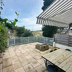 Maison Individuelle Avec Jardin Pour 6 Personnes Pres Du Centre-Ville - Fr-1-309-189