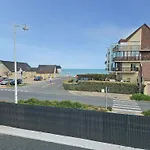 Les Volets Bleus-Charmante Maison Entierement Equipee Face A La Mer Pour 2 A 6 Personnes