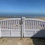 Villa De La Plage, Front De Mer, Juno Beach