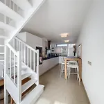 Appartement T3 En Duplex Avec Terrasse, Face A La Plage, Climatise, Wifi, Parking Prive - Fr-1-715-96