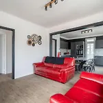Maison Renovee Pour 8 Pers Avec Terrasse Pres Des Plages Et Activites - Fr-1-50-141