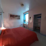 Au Port De Locquirec , Joli Duplex , A 50M De La Plage