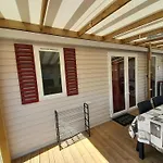 Mobil Home Camping Les Charmettes 4 Etoiles Les Mathes En Charente Maritime Pres Du Zoo De La Palmyre 8 Personnes Tout Confort 3 Chambres 2Salles De Bains 2 Wc Lave Linge Lave Vaisselle Climatisation Bien Situe