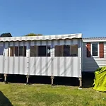 Mobil Home Camping Les Charmettes 4 Etoiles Les Mathes En Charente Maritime Pres Du Zoo De La Palmyre 8 Personnes Tout Confort 3 Chambres 2Salles De Bains 2 Wc Lave Linge Lave Vaisselle Climatisation Bien Situe