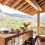 Chalet De Luxe 8 Pers Avec Sauna, Ski Aux Pieds, Parking Et Wifi - Fr-1-344-1219