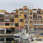 T2 Standing Gruissan