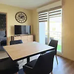 Au Gus'Tin - Confort Et Balcon En Coeur De Ville