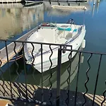 Marina 26