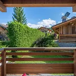 Appartement Renove Pres Des Remontees Mecaniques Et Du Centre, Avec Terrasse Et Parking Couvert - Fr-1-569-126