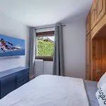 Appartement Renove Pres Des Remontees Mecaniques Et Du Centre, Avec Terrasse Et Parking Couvert - Fr-1-569-126