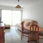Beau Studio 1Er Etage Avec Balcon Et Ascenseur - Fr-1-331-43
