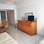 Beau Studio 1Er Etage Avec Balcon Et Ascenseur - Fr-1-331-43