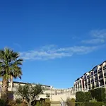 Studio Climatise Avec Piscine, Parking, Terrasse, Proche Plage Et Commerces - Fr-1-307-88