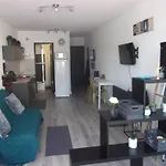 Studio Sur Le Port, Climatisation, Wifi, Piscine, Lave-Linge