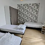 Vacation House Between Port And Beach With Garage
