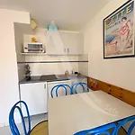 Terrasse Vue Piscine Et Apercu Mer Pour 4 Personnes Avec Garage