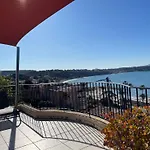 Bandol : Tres Bel Appartement Avec Grande Terrasse Et Vue Exceptionnelle Sur Mer