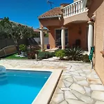 2 Chambres Avec Piscine Et Spa Au Calme, Mer A Proximite.