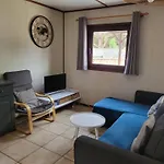 Villa D'Angle Spacieuse Climatisee Etage, Cloturee Dans Domaine Portes Du Soleil, 3 Chambres, 7 Couchages, Wifi, Acces Payant Aux Piscines, 400M De La Mer De Portiragnes Plage,Lrpdsr6