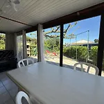 Petit Pavillon Pour 8 Personnes Dans Une Residence Avec Piscine
