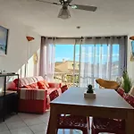 Appartement T2 Duplex 4 P 35M2 Avec Parking, Proche Mer