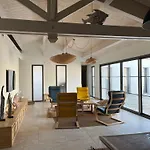 Villa Confortable Avec Piscine Privee, Terrasse Et Jardin - Fr-1-778-44