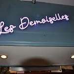 Les Demoiselles