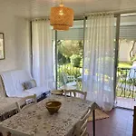 Idyllique ! Piscine, Vue Jardin Et Montagne, Parking, Local A Velos, Et A 2 Pas De La Plage !