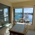 Cap D'Agde F3 Belle Vue Port Avec Garage Piscine Climatisation