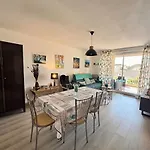 Appartement Avec Terrasse Privee, Climatise