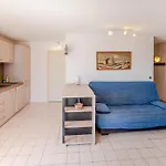 Studio Cabine Avec Acces Direct Piscine Et Mer, Parking Prive, Terrasse - Fr-1-472A-154