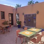 Chambre Zagora, Riad 8 Au Village Naturiste Couple Only