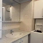 Appartement 1 Ch. Pour 4 Pers. Avec Balcon, Proche Commerces Et Garage Prive A Saint-Jean-De-Monts - Fr-1-323-316