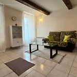 Cozy 1-Bedroom Apartment Near Vieux-Port