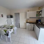 Appartement Climatise Avec Terrasse, Piscine Et Parking, A 700M De La Plage A Argeles-Sur-Mer - Fr-1-776-4