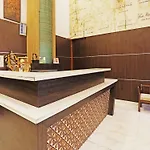 Fabhotel Ronald Inn