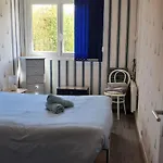 1 Bedroom Apartment - Near The Beach