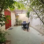 La Tiny House Yourhosthelper
