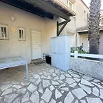 Pavillon 5 Pers Avec Terrasse, Piscine Et Parking Prive - Fr-1-781-94