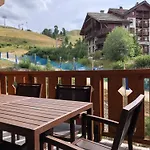 Appartement 4-5 Personnes Skis Aux Pieds Piscine Interieure Sauna Hammam