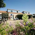 Domaine Residentiel De Plein Air Saint Martin