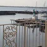 Port Rive Gauche Ostrea