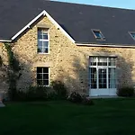 Maison Leonard