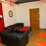 Apartment Red Room