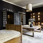Une Nuit Dans L'Arriere Boutique