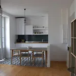 14 Broquedis Suites